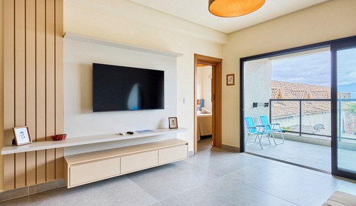 Apartamento superior, vistas parciales al mar