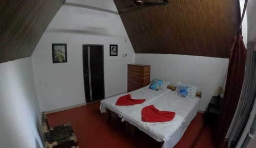 Tienda, vistas al jardín