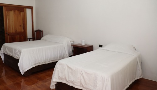 Habitación triple Confort, vistas al jardín