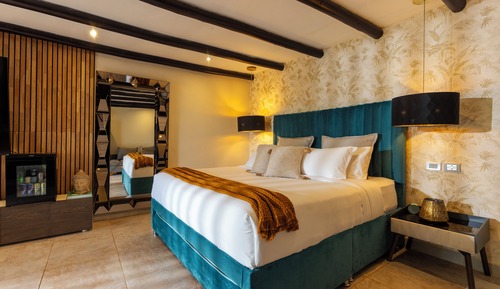 Suite Confort, balcón, vistas al patio