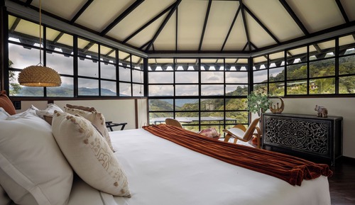 Casa Deluxe, patio, vistas a la montaña