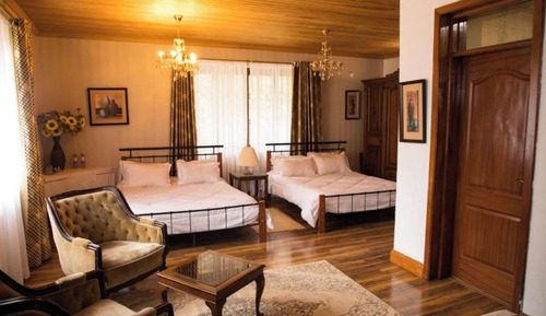 Habitación superior con 2 camas individuales