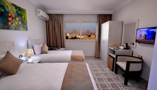 Superior Double or Twin Room - Pyramids and museum view