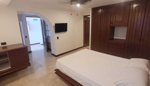 Habitación básica doble, dormitorio mixto