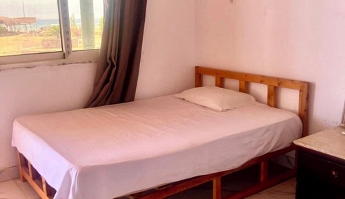 Habitación básica, balcón, vistas a la playa