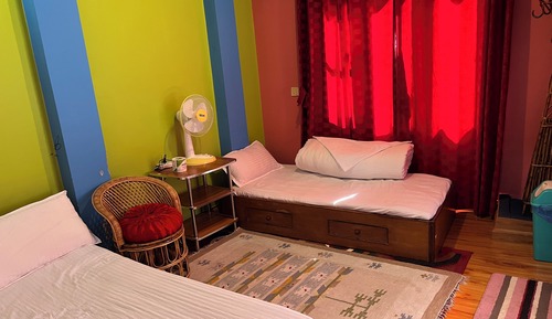 Habitación con 1 cama doble o 2 individuales, vistas a la ciudad