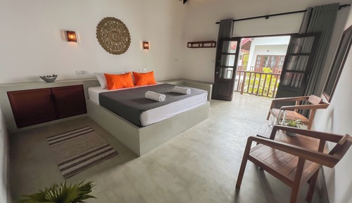 Habitación Deluxe doble, vistas a la piscina