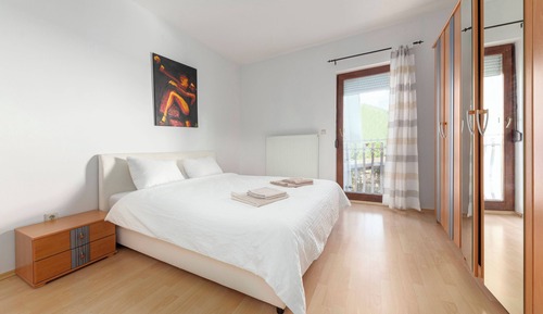 Apartamento familiar, balcón, vistas a la ciudad