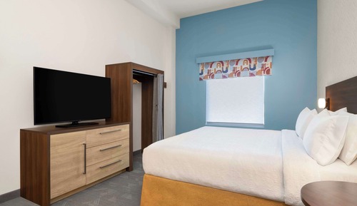 Suite, 1 cama de matrimonio grande, accesible para personas con discapacidad (Roll-In Shower)
