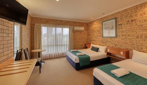 Habitación clásica con 1 cama doble o 2 individuales, varias camas, no fumadores