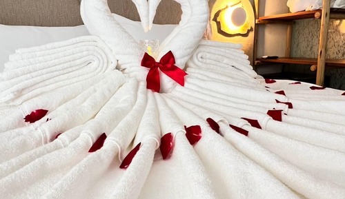 Habitación Confort doble, bañera de hidromasaje, vistas parciales al mar