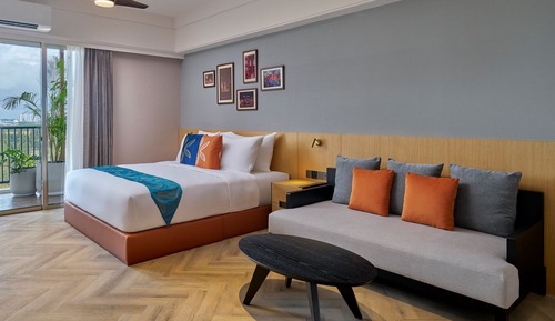 Habitación Premier doble, balcón, vistas parciales al mar