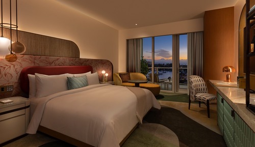 Habitación, 1 cama de matrimonio grande, vistas al puerto deportivo