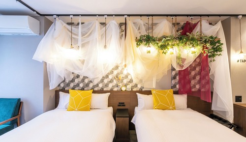 Habitación con 1 cama doble o 2 individuales, no fumadores, baño privado