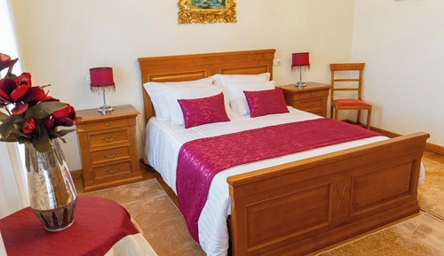 Habitación Confort doble, vistas a la piscina