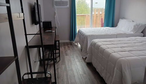Habitación Premium, 2 camas de matrimonio, balcón, vistas parciales al lago