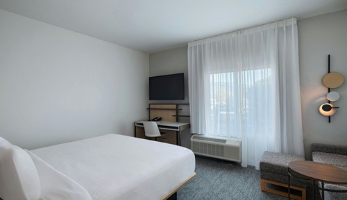 Estudio, 1 cama de matrimonio grande con sofá cama, no fumadores (Mobility/Hearing Accessible, Tub)