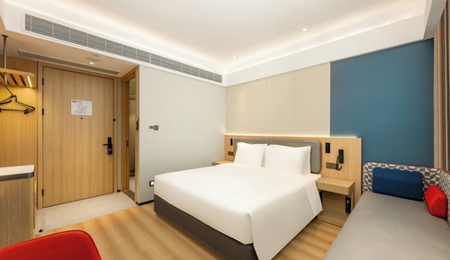 Habitación estándar, 1 cama de matrimonio grande, vistas a la ciudad