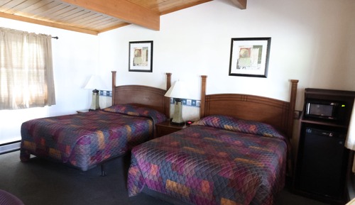 Habitación básica, 2 camas de matrimonio