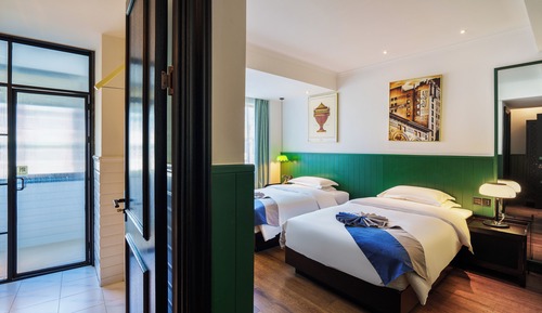 Habitación superior, vistas a la ciudad