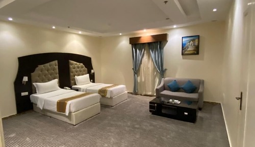 Executive Suite, City View