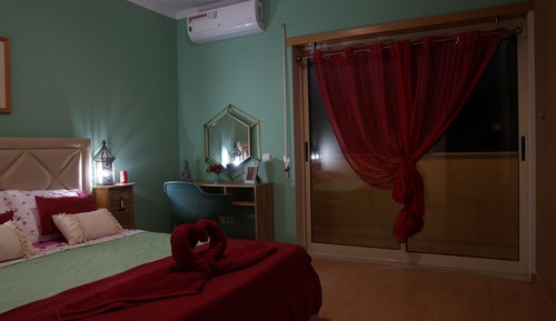 Habitación de diseño, vistas al jardín