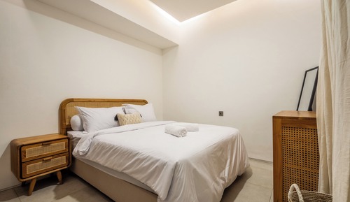 Villa, 3 habitaciones, balcón, junto a la piscina
