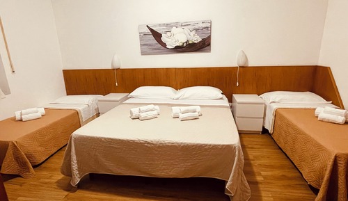 Habitación cuádruple clásica, 1 habitación