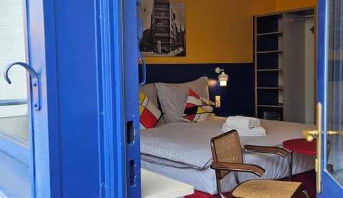 Habitación Confort, 1 cama de matrimonio, balcón, vistas a la ciudad