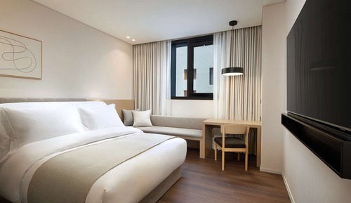 [KTO Visit Korea Giveaway] Standard Double + Kingdom Friends Character (2pc) + Leaflet