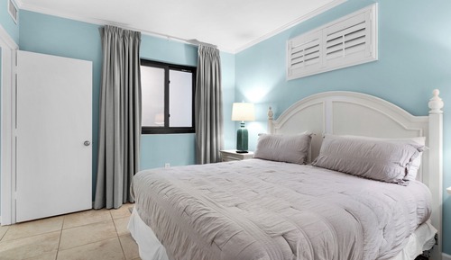 Apartamento, 1 cama de matrimonio grande con sofá cama, patio, vistas al mar (Emerald Hill 5)