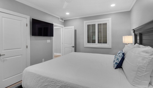 Apartamento, 1 cama de matrimonio grande con sofá cama, patio, vistas al mar (Emerald Hill 1)