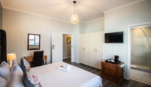 Habitación económica, 1 cama de matrimonio grande, no fumadores, baño privado