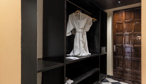 Padmini Suite with Jacuzzi