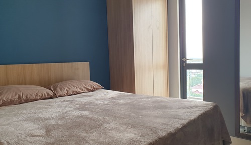 Apartamento, 2 habitaciones, balcón, vistas a la ciudad