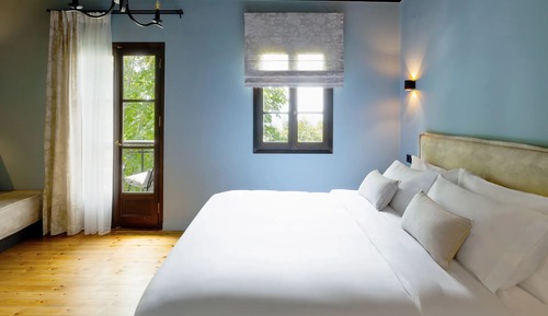 Deluxe Room with Balcony