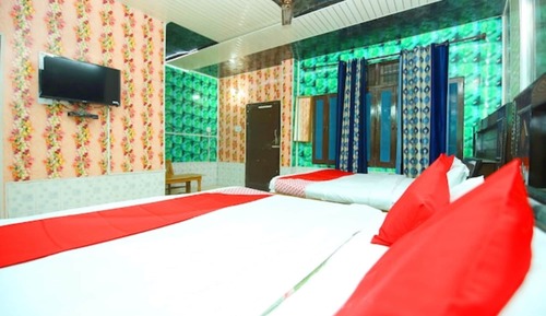 Deluxe Quadruple Room