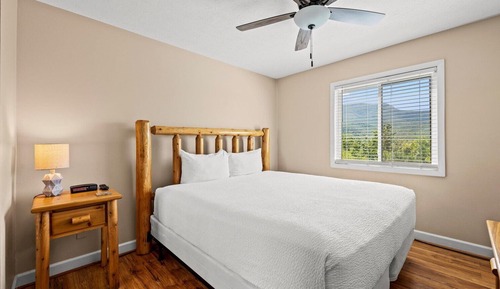 Condo, Balcony, Mountain View