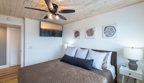 Condo, Multiple Beds, Balcony, Mountain View