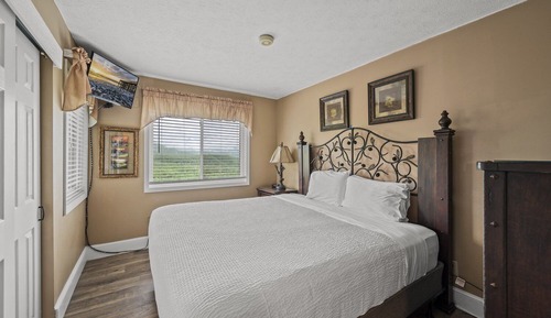 Condo, Balcony, Mountain View