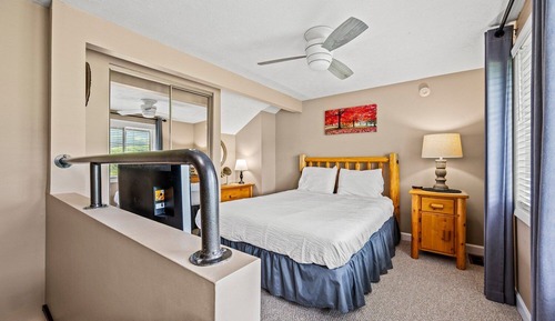 Condo, Balcony, Mountain View