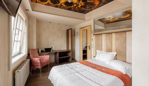 Comfort Single Room, City View