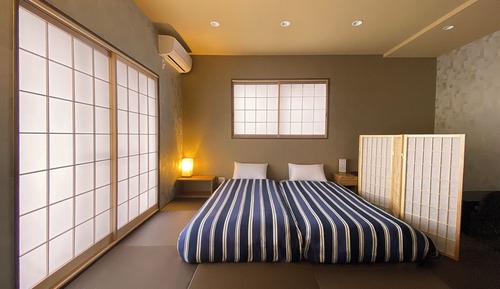 Habitación familiar, varias camas, baño privado