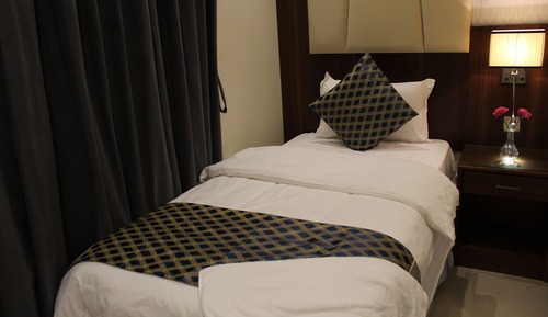 Apartamento de lujo, 2 habitaciones, cocina, vistas a la ciudad