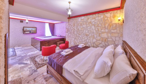 Habitación de luna de miel, 1 cama de matrimonio con sofá cama, bañera de hidromasaje