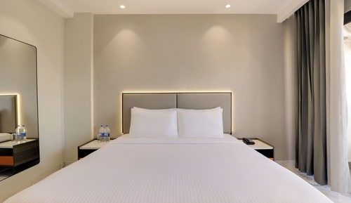 Habitación Deluxe, 1 cama de matrimonio grande, balcón, vistas a la ciudad