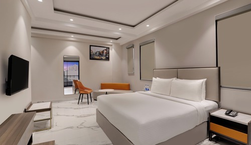 Suite, 1 cama de matrimonio grande, balcón, vistas a la ciudad