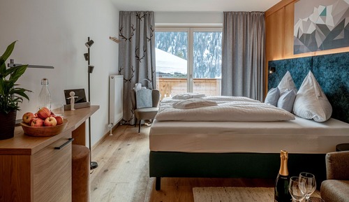 Superior Room, 1 Bedroom, Mountain View