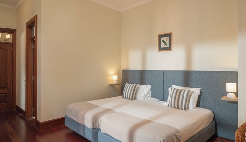 Habitación básica, 2 camas individuales, balcón, vistas a la montaña