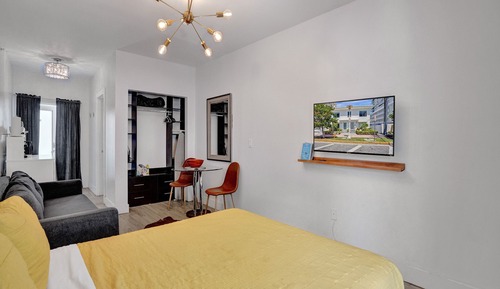 City Room, City View